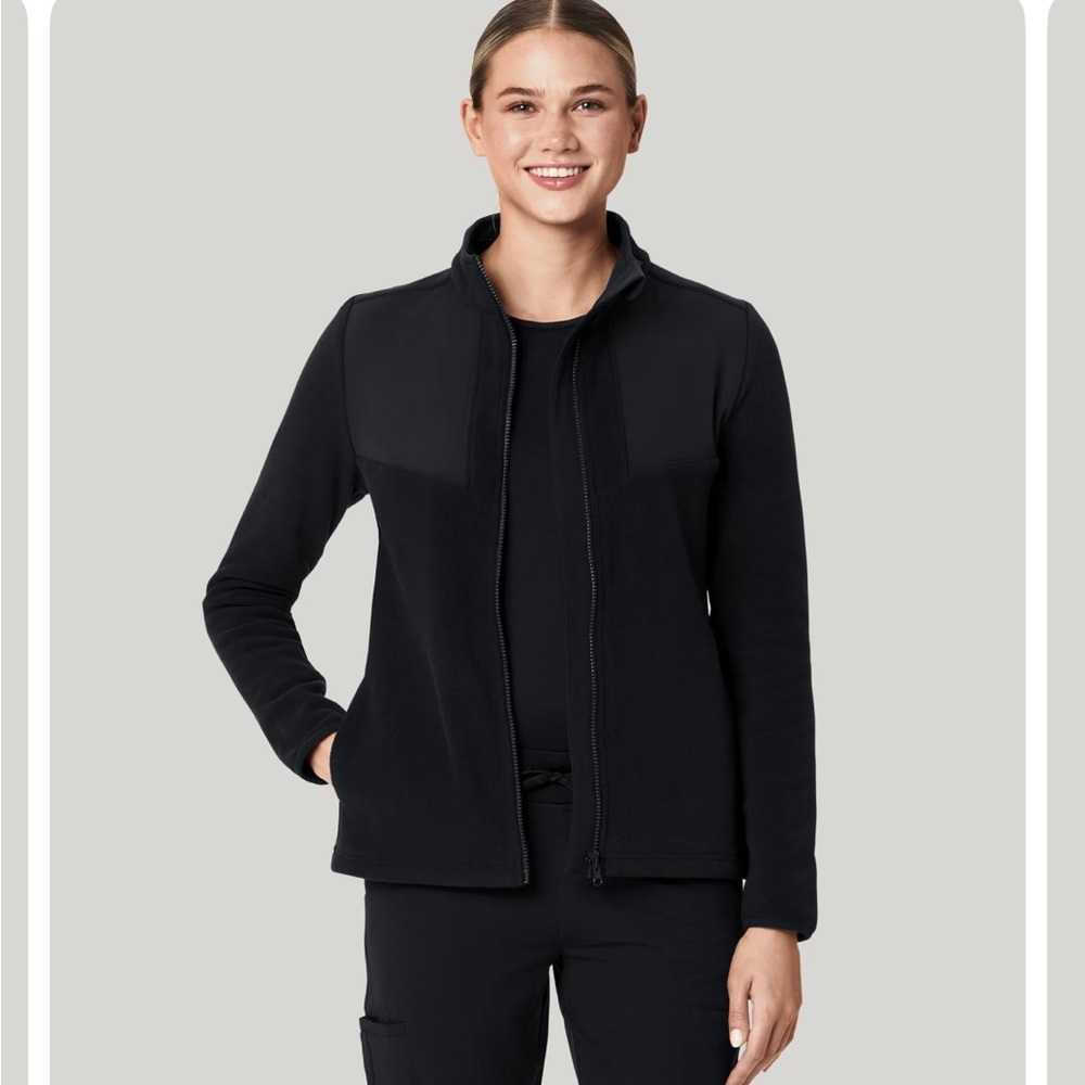 Mandala Black Zip-Up Scrub Jacket in Perfect Condition
